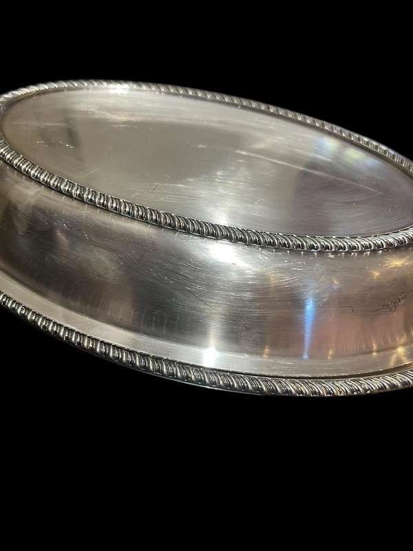 Serving/entree dish silver plated(NR4)