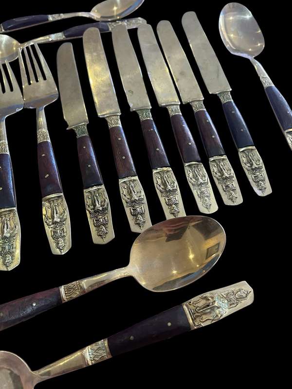 Cutlery set brass