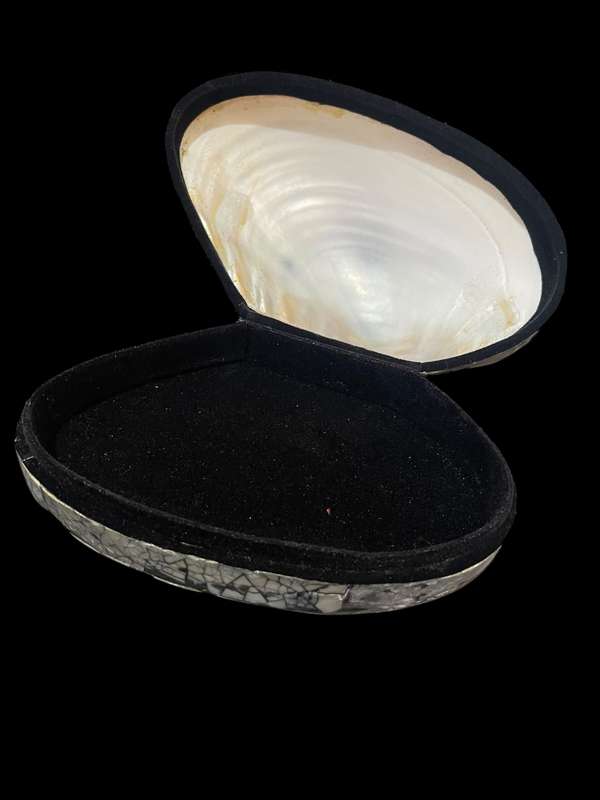 Jewellery holder mother of pearl