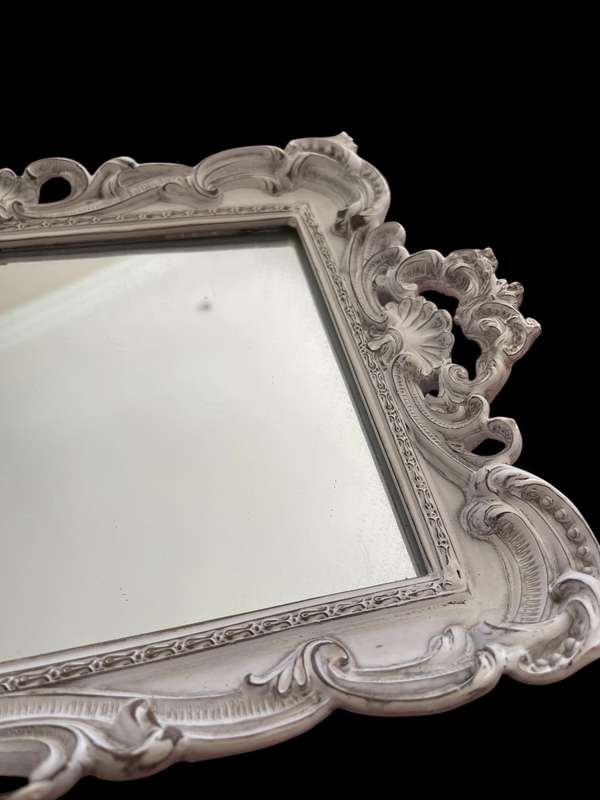 Tray display mirror