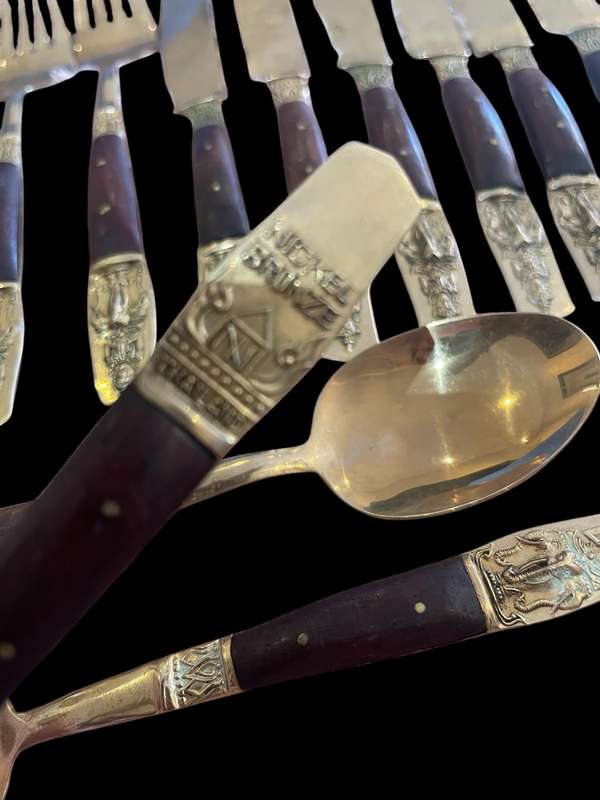 Cutlery set brass