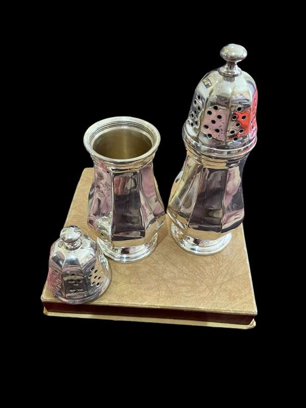 Sugar shakers each
