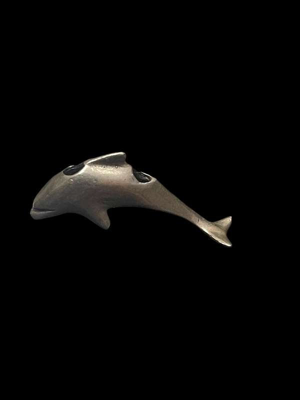 Pendant dolphin silver