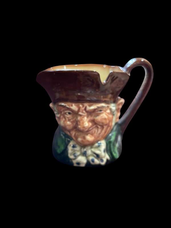 Toby Jug Royal Doulton small
