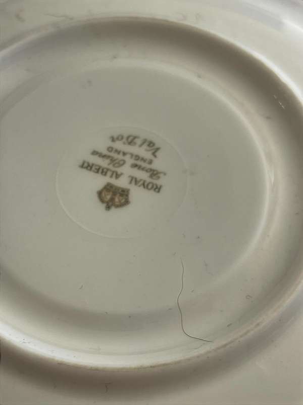 Saucer Royal Albert Val D Or