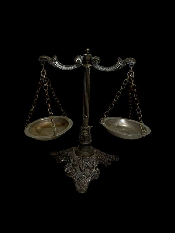 Ornament Scale Italy small