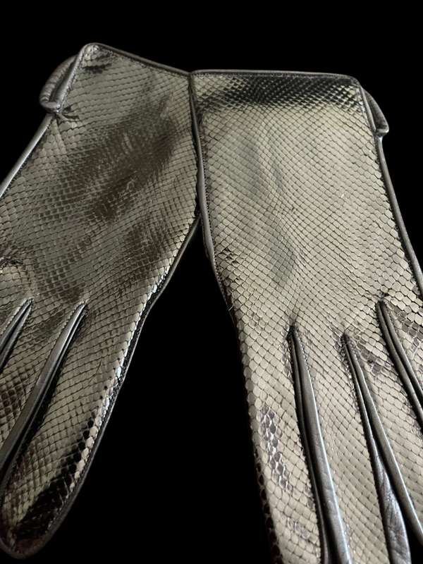 Gloves leather vintage