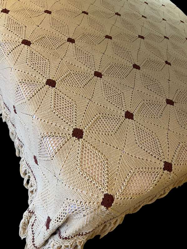 Blanket crochet coffee coloured