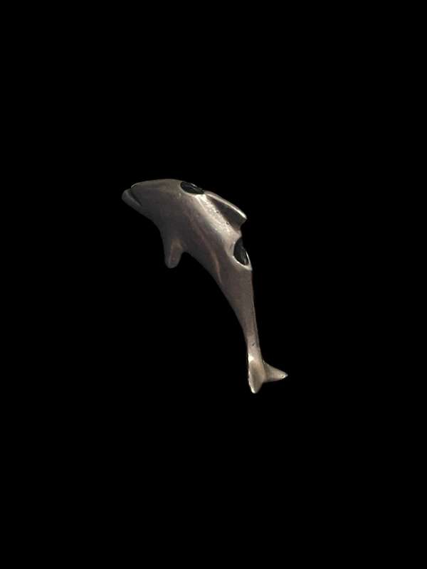 Pendant dolphin silver