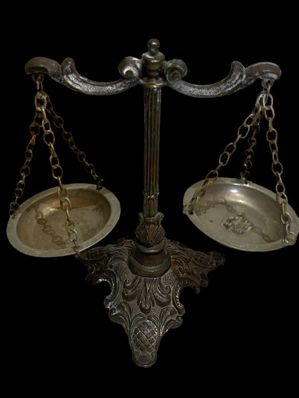 Ornament Scale Italy small