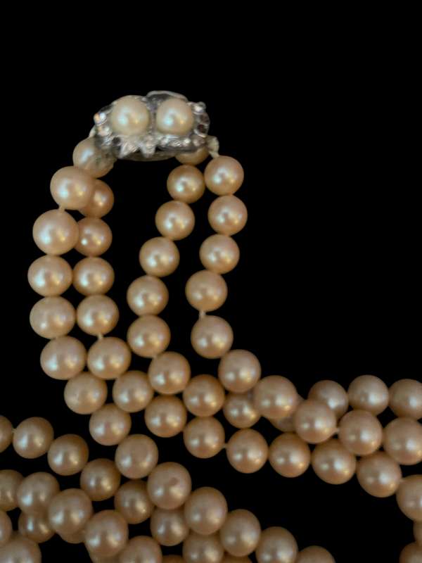 Necklace costume jewellery