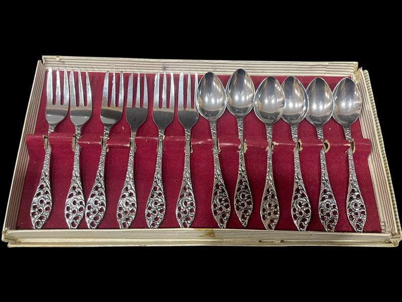 Cake forks teaspoons Dutch