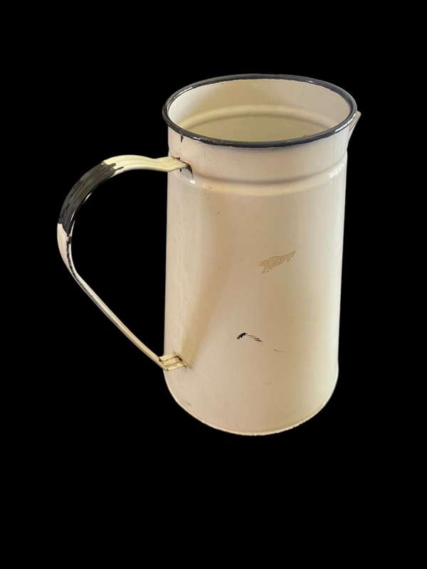 coffee pot/vase enamel
