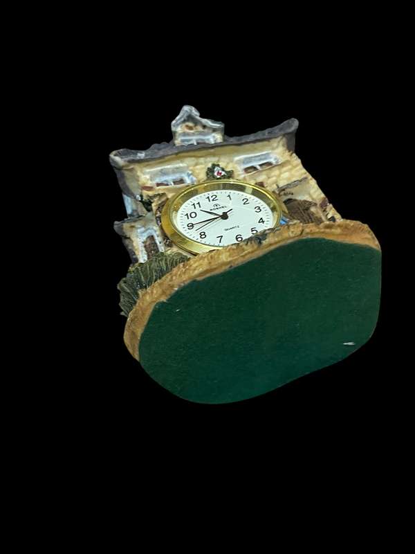 Ornaments clock houses each