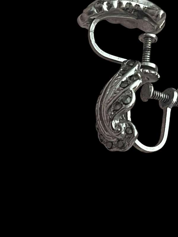 Earrings screw on marcasite vintage