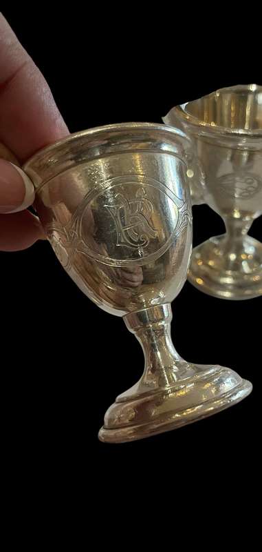 Egg cups silver plated x6