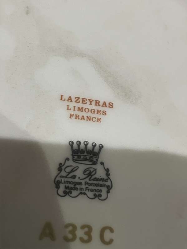 Plate display Limoges