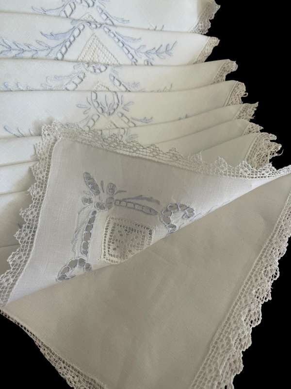 Napkins embroidered x8(S)