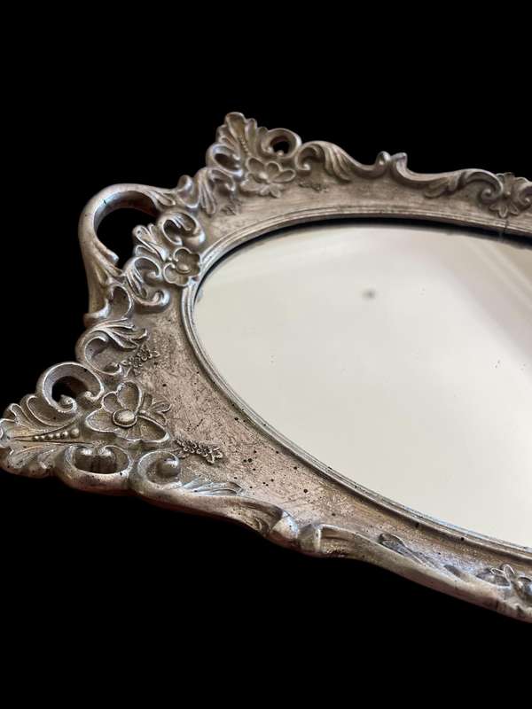 Tray display mirror