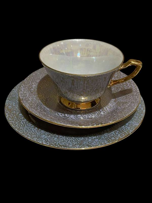 Trio lustreware