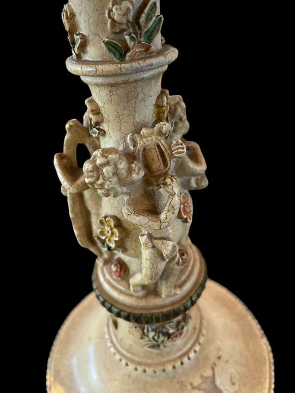 Lamp cherubs
