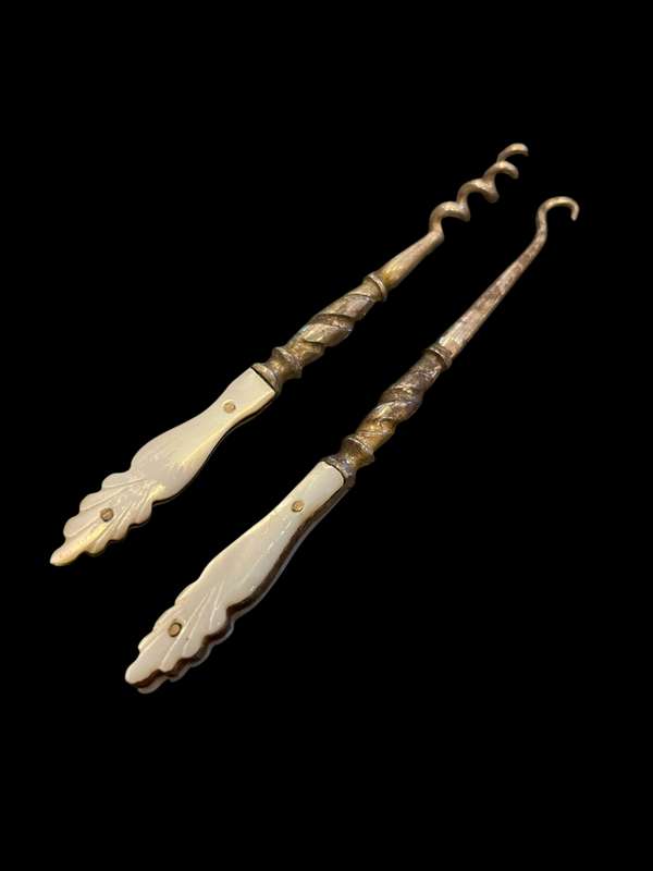 Manicure/corset hook set