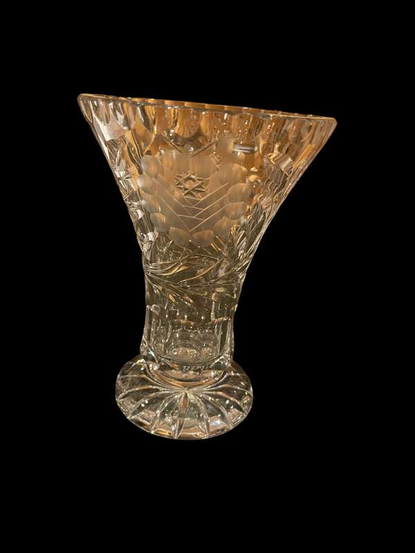 Vase rose cut crystal