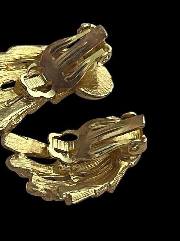 Earrings clip on vintage