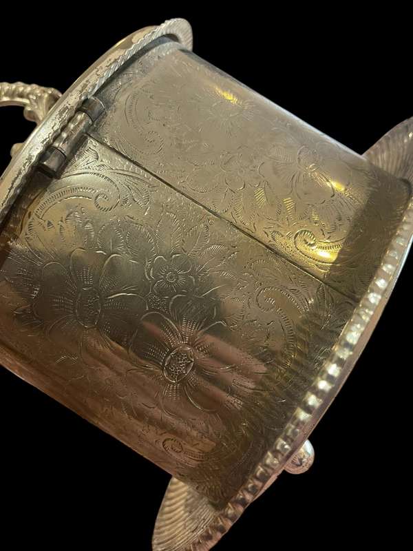 Tea/biscuit caddy