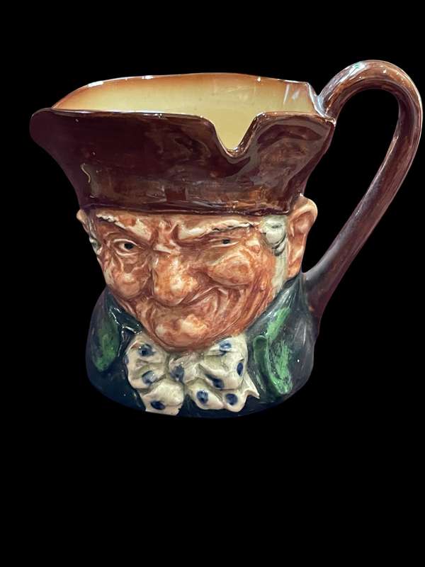 Toby Jug Royal Doulton small