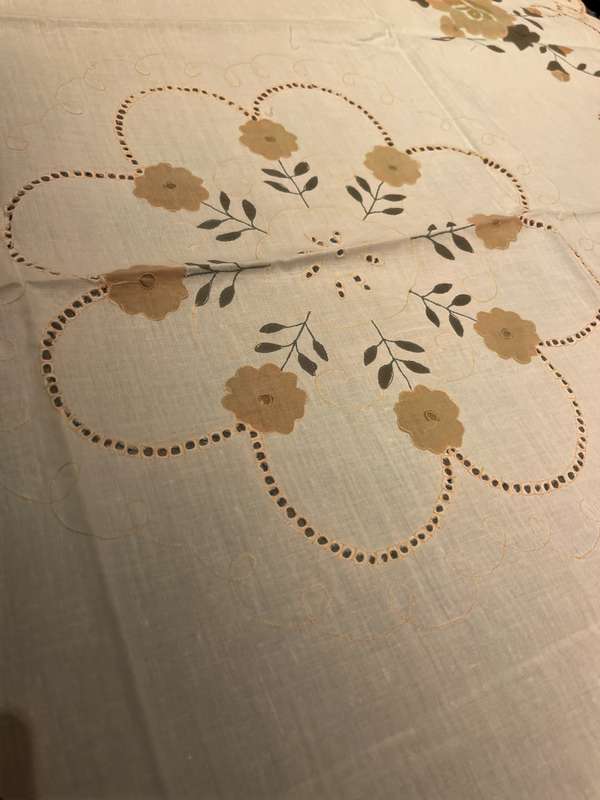 Table overlay/centre piece napkins