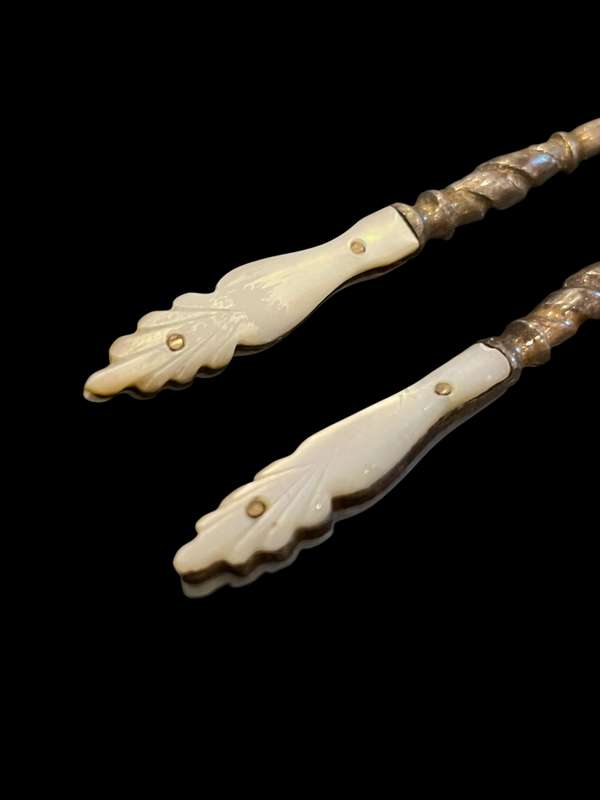 Manicure/corset hook set