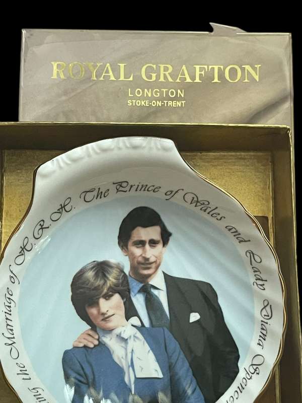 Plate Royal Memorabilia