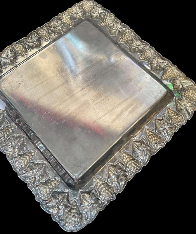 Matzah tray religious