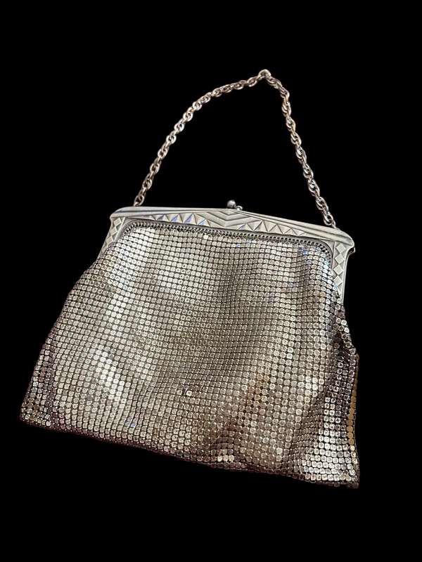 Handbag chain mail