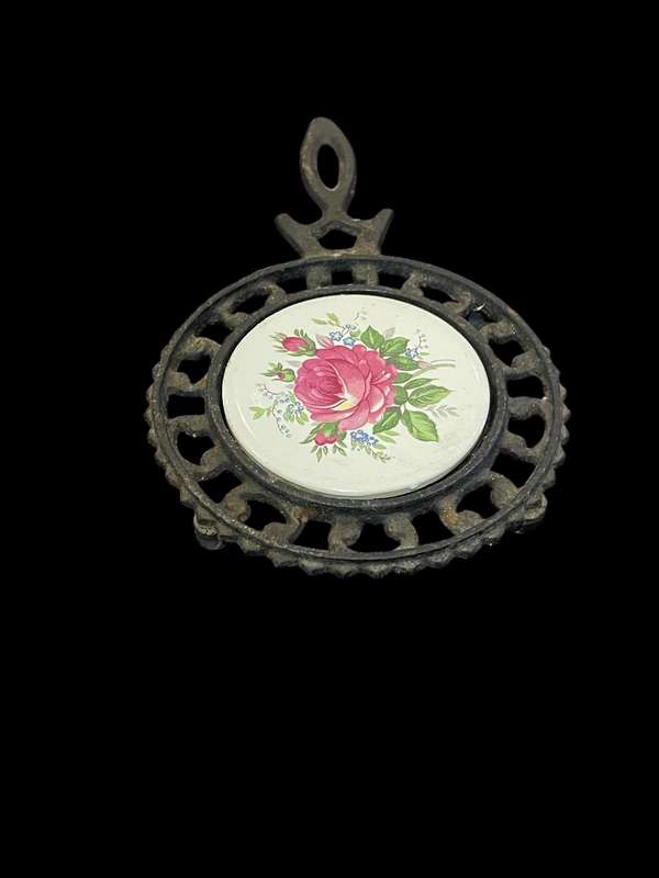 Trivet