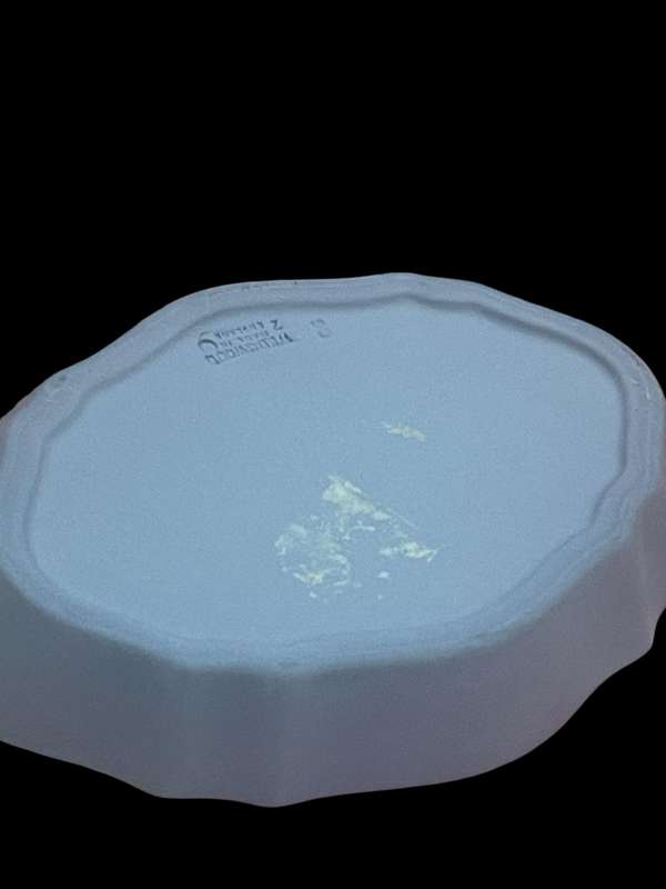 Plate/Bowl display Wedgwood