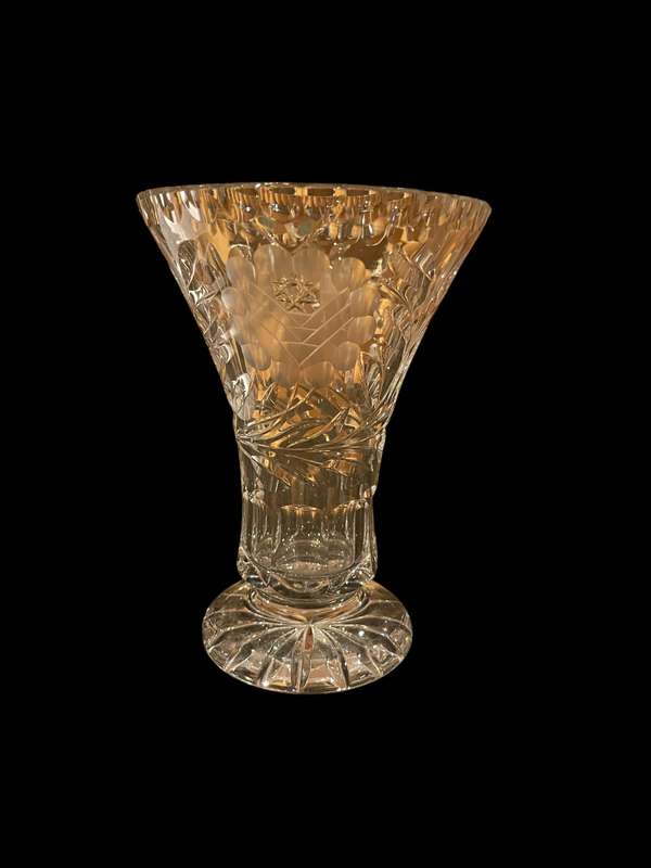 Vase rose cut crystal