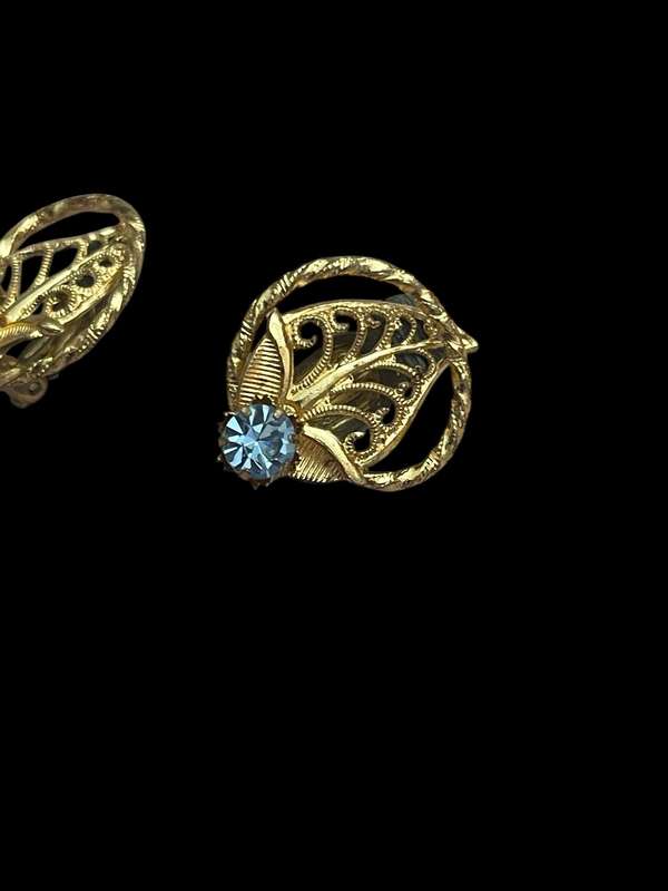 Earrings vintage clip on
