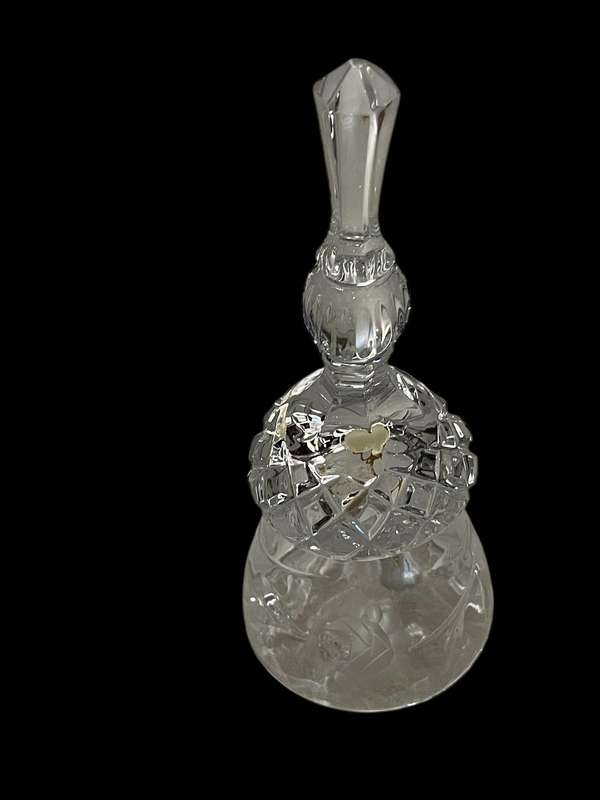 Bell crystal rose cut