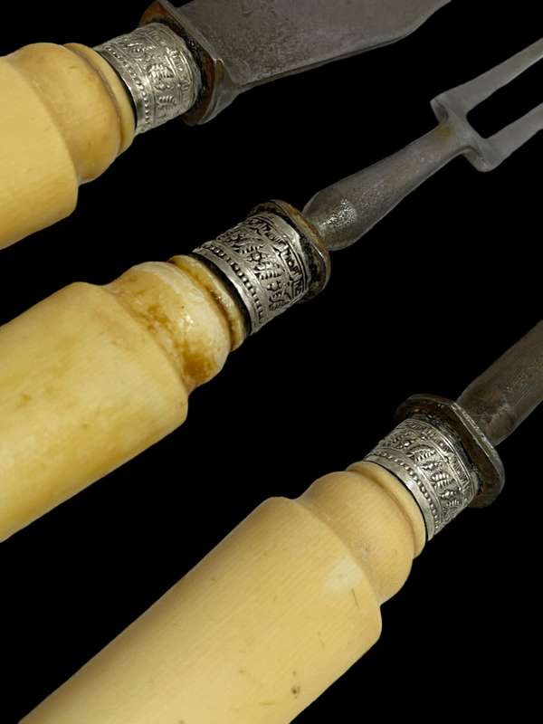 Carving set