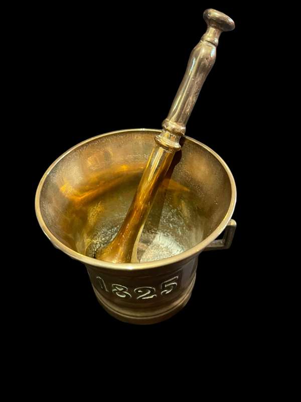 Mortar& pestle brass