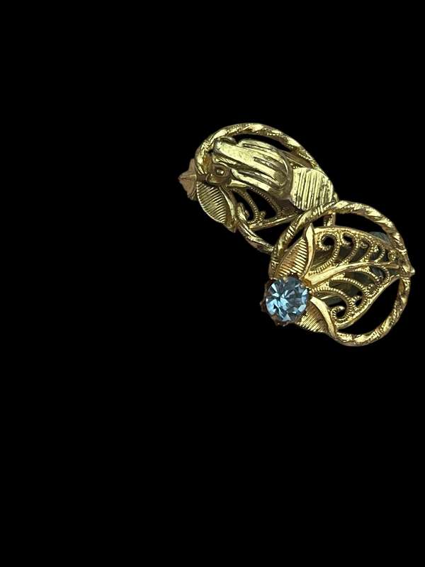 Earrings vintage clip on