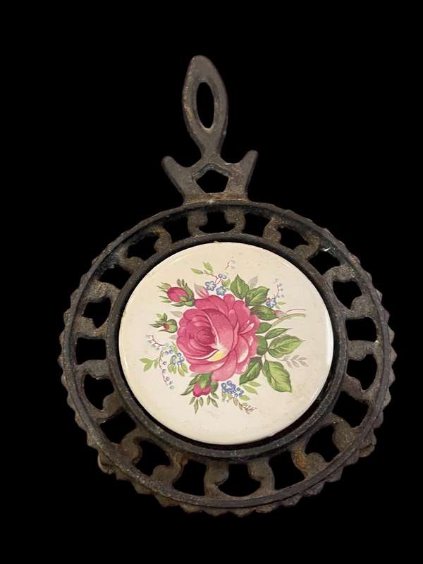 Trivet