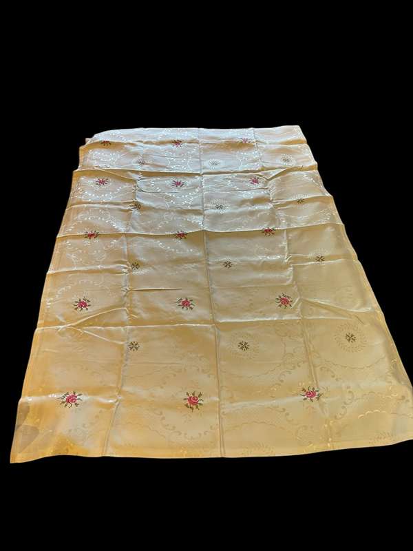 Tablecloth embroidered(NR62)