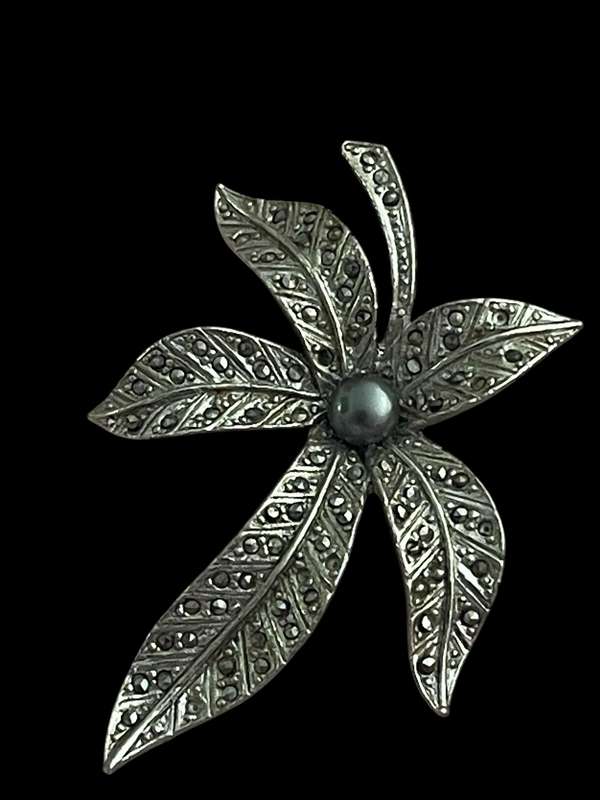 Brooch marcasite vintage(V)