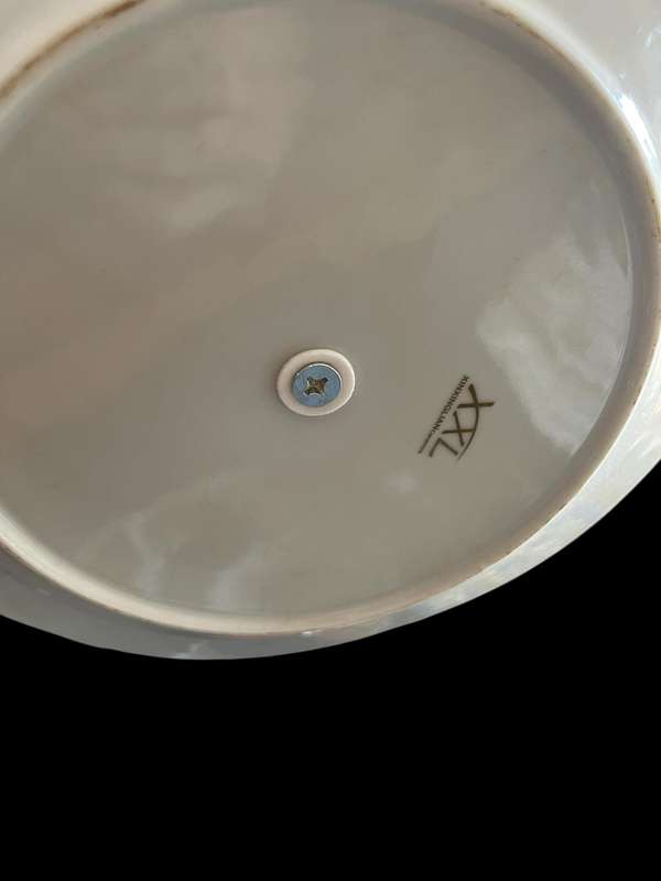 Cake stand