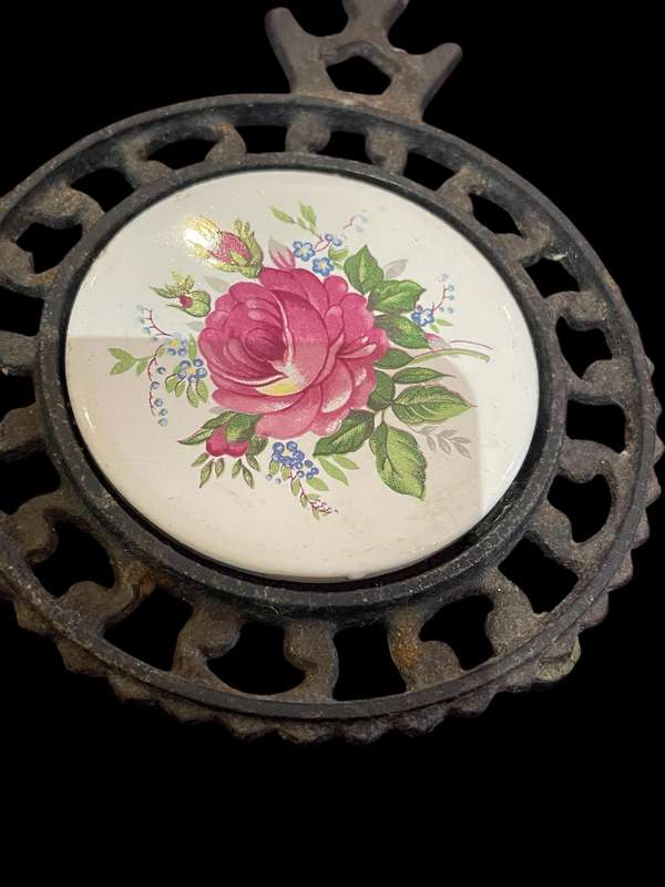 Trivet