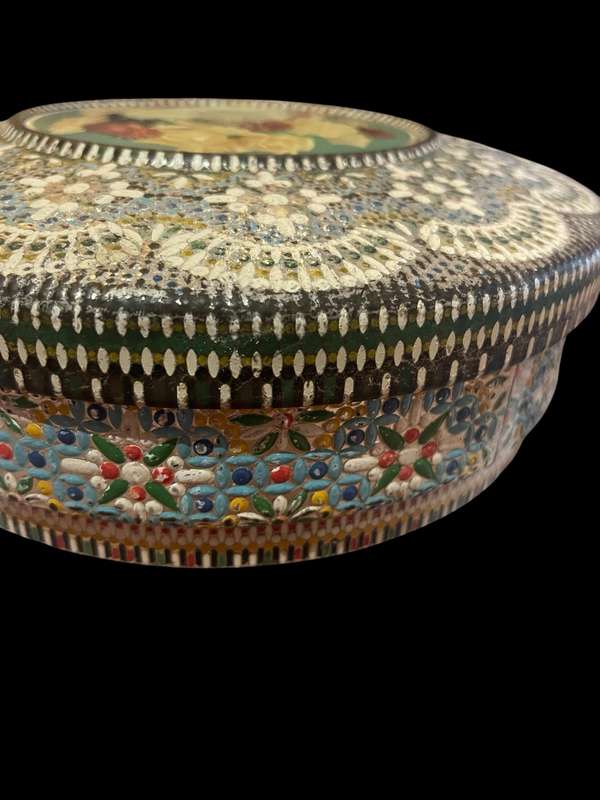 Ornament tin