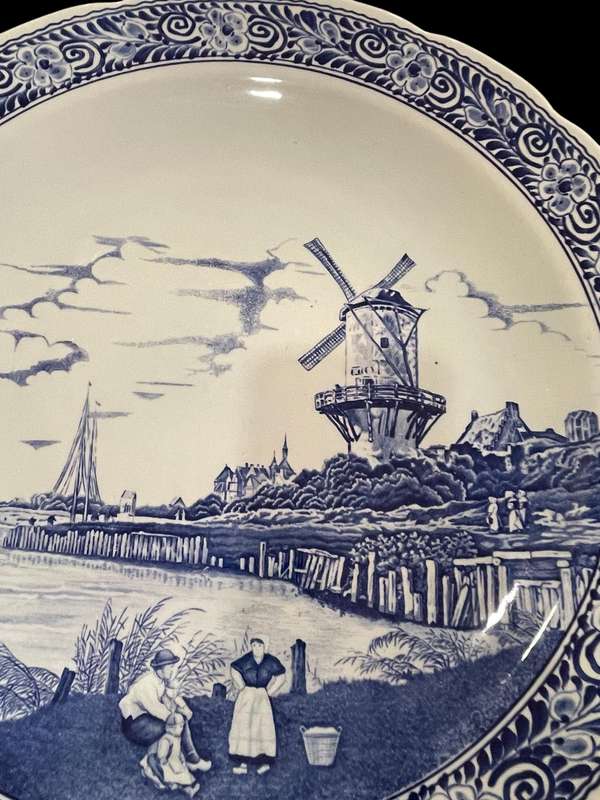 Plate/charger display Delft